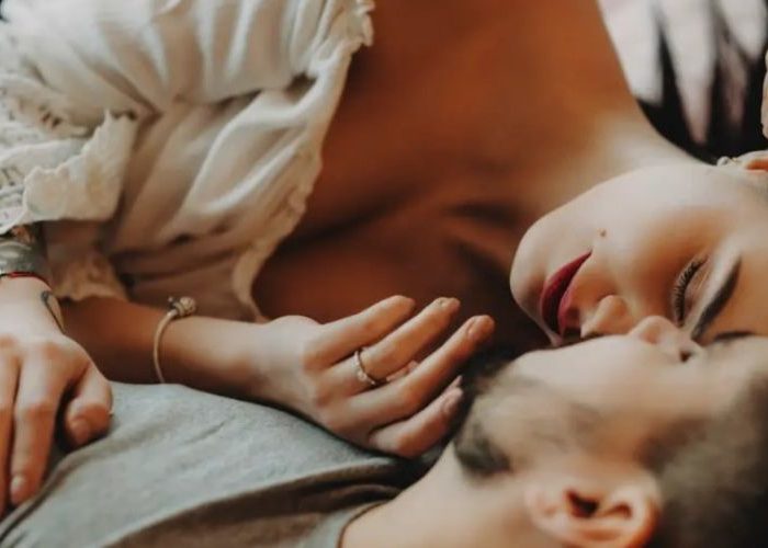Does having sex during pregnancy really make normal delivery easier?