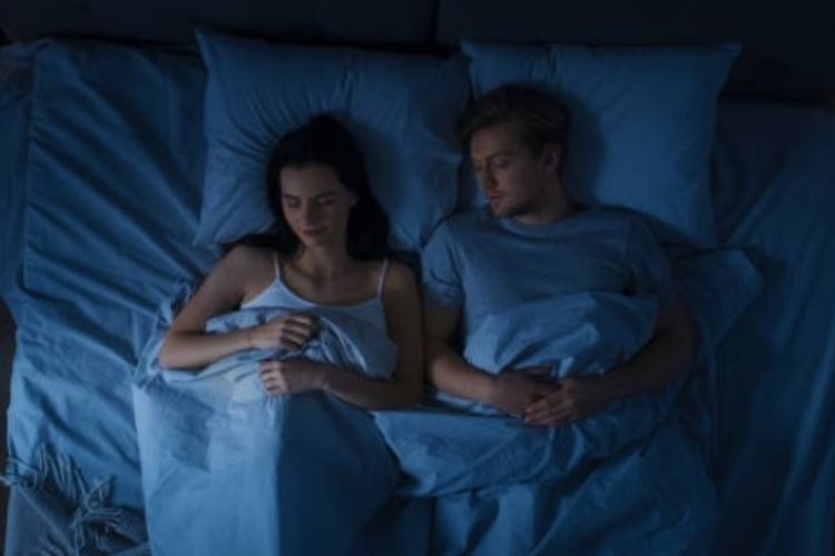 Is it an experience of insecurity if your partner switches off the lights before sex