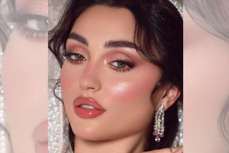 If you want to look stylish in New Year Party