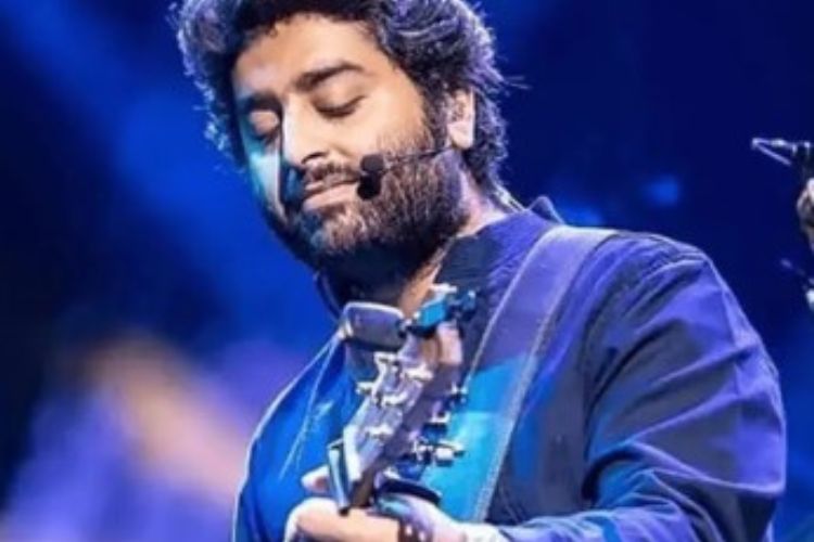 Why did Arijit Singh say goodbye to playback singing at the peak of his career