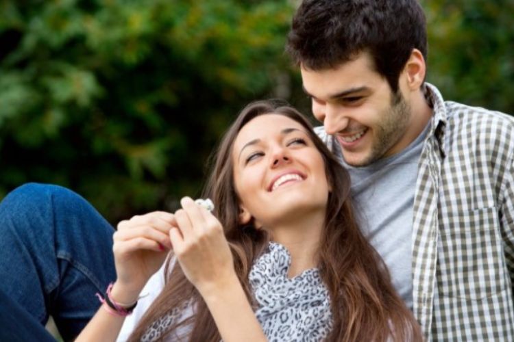 Unhealthy Partnership: 4 ways to tell if someone is hiding something from you