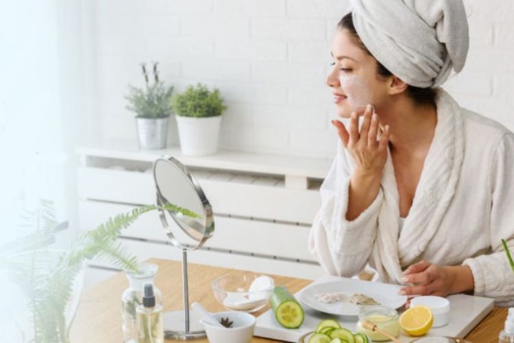 Remove dead skin cells with these 4 homemade face packs to brighten dull and lifeless skin